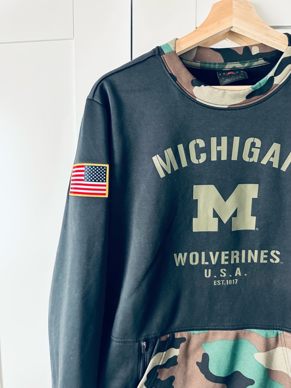 Jordan Men’s Black Michigan Wolverines  Sweatshirt with Olive Camo Trim - Picture 2 of 5